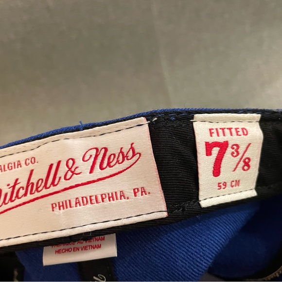 Philadelphia 76ers t-shirt combo pack with Mitchell and Ness Classic cap - Picture 8 of 12